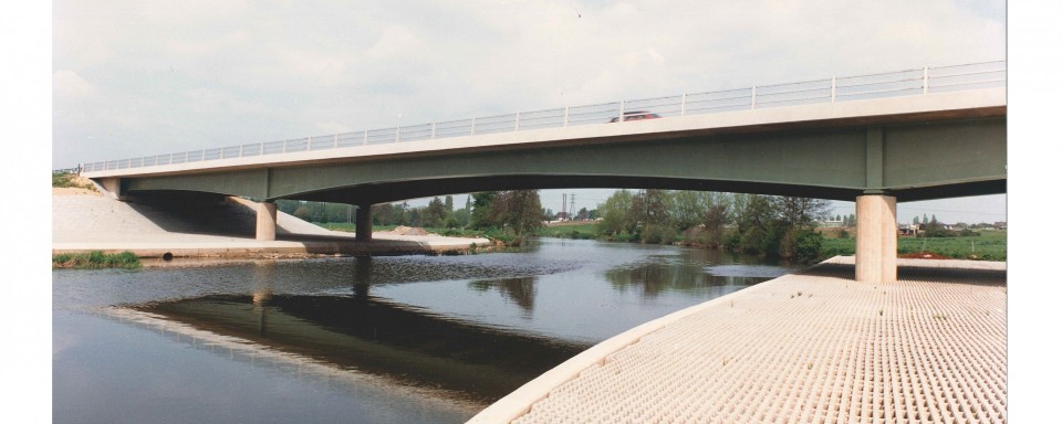 A345 Simon de Montfort Bridge over River Avon, Evesham