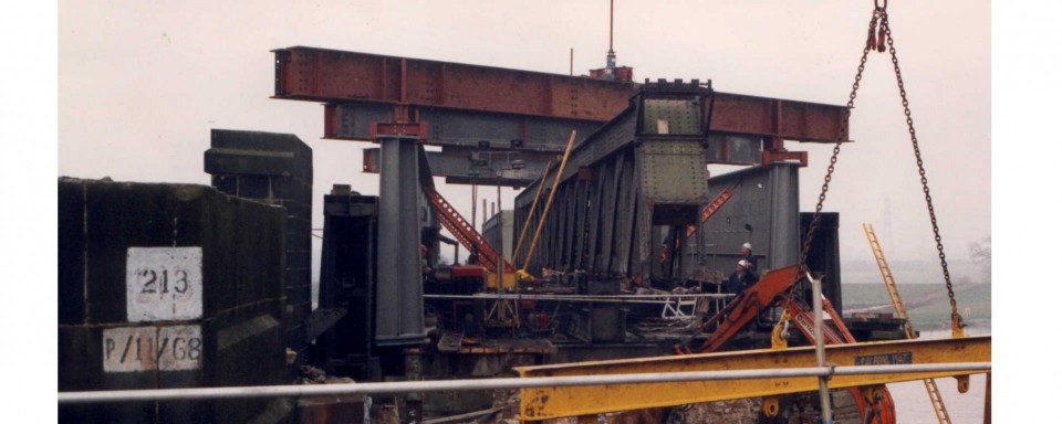 Purpose built lifting gantry to raise the old girders out