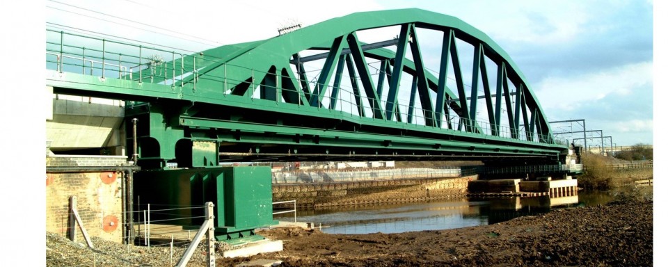 Side view of the finished bridge
