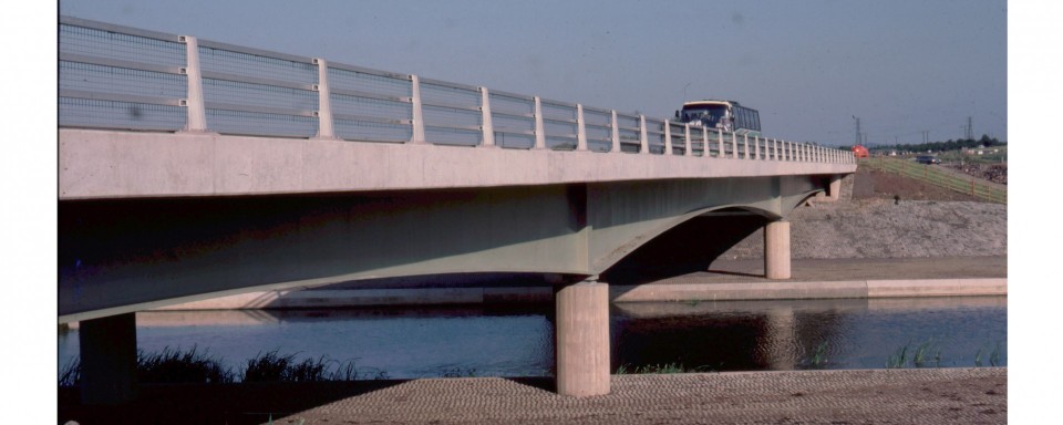 A345 Simon de Montfort Bridge over River Avon, Evesham