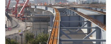 Studs on top of the main girders hold the cast in-situ concrete in place