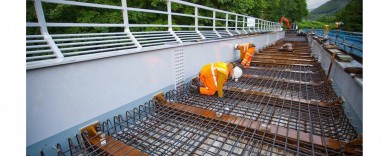 New span reinforcement installation for the concrete deck