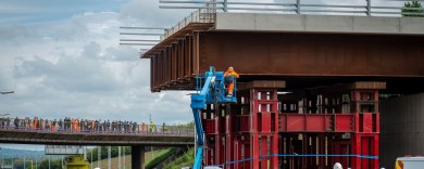 Last inspection before it crosses the motorway