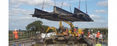 Lifting out the damaged old span