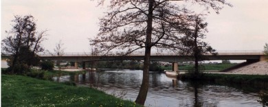 A345 Simon de Montfort Bridge over River Avon, Evesham